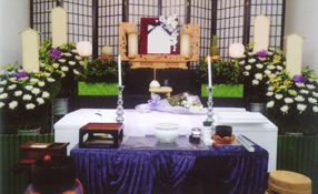 ぶっしん式場備え付けの祭壇